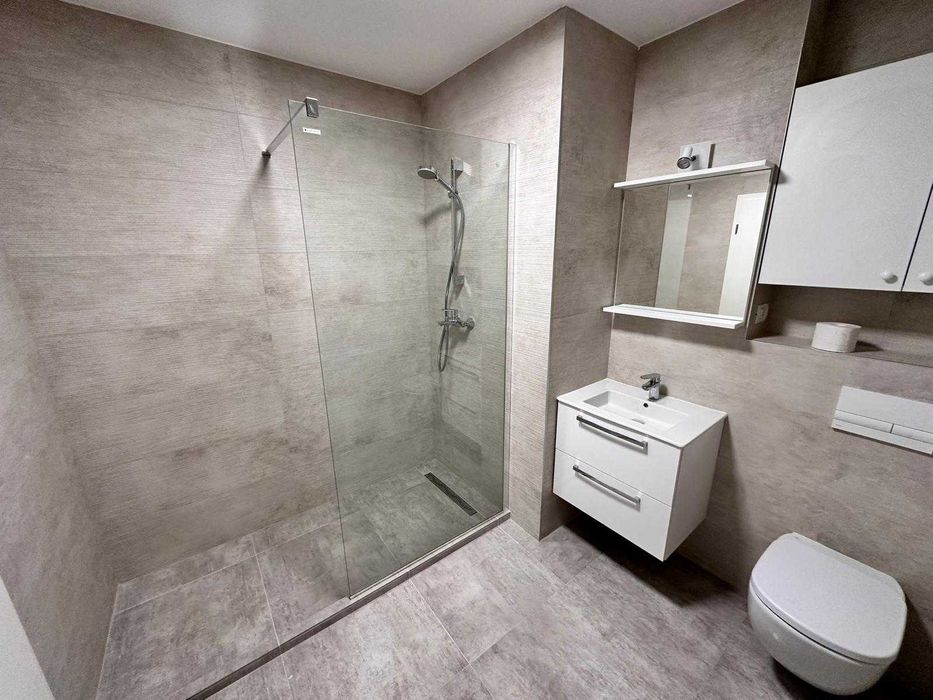 Apartament modern de închiriat – 55 mp, loc de parcare inclus!