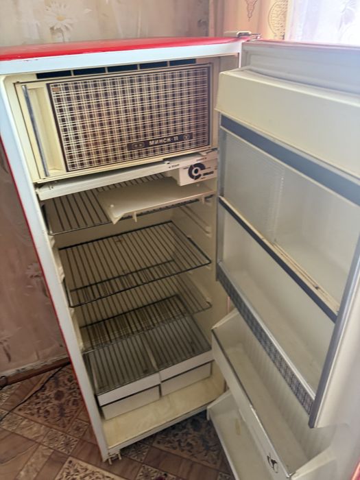 Продам холодильник