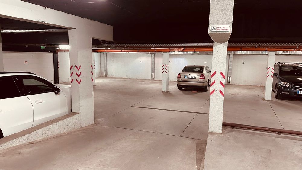 Дава се под наем Гараж / Паркомясто в Варна, Център - 12 кв.м за 153 € - Снимка #2