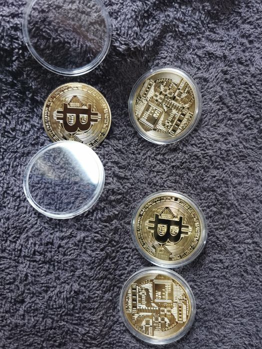 Bitcoin criptomoneda decorativa. BTC metal + protectie