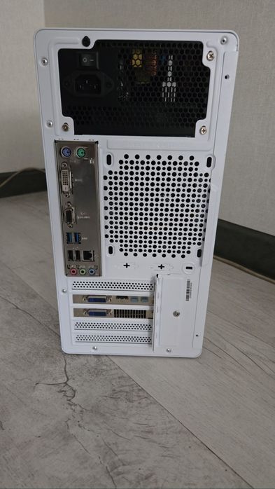 Продам  игровой компьютер Core i7