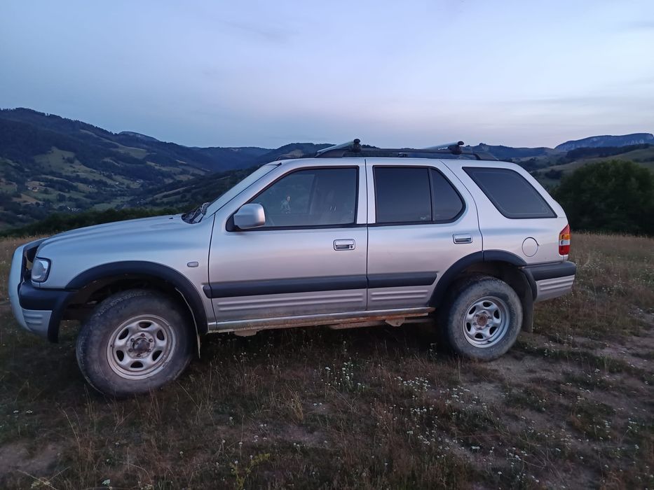 Vând Opel Frontera