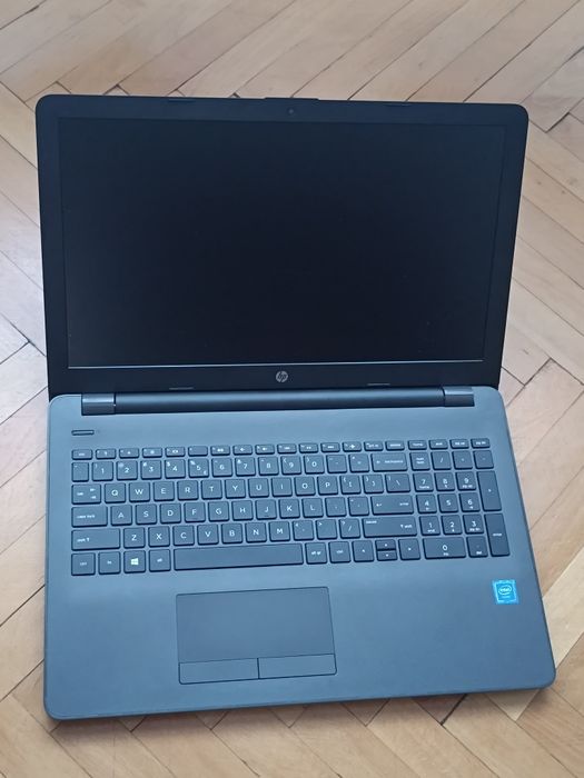 Laptop HP 250 G6
