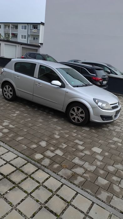 Opel astra h , 16 benzina hatchback aer condiționat