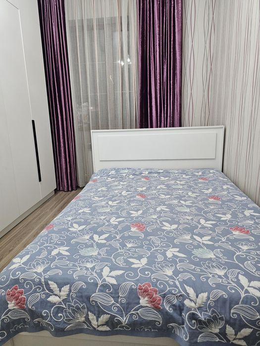 Кровать 1.60×180 с матрасам