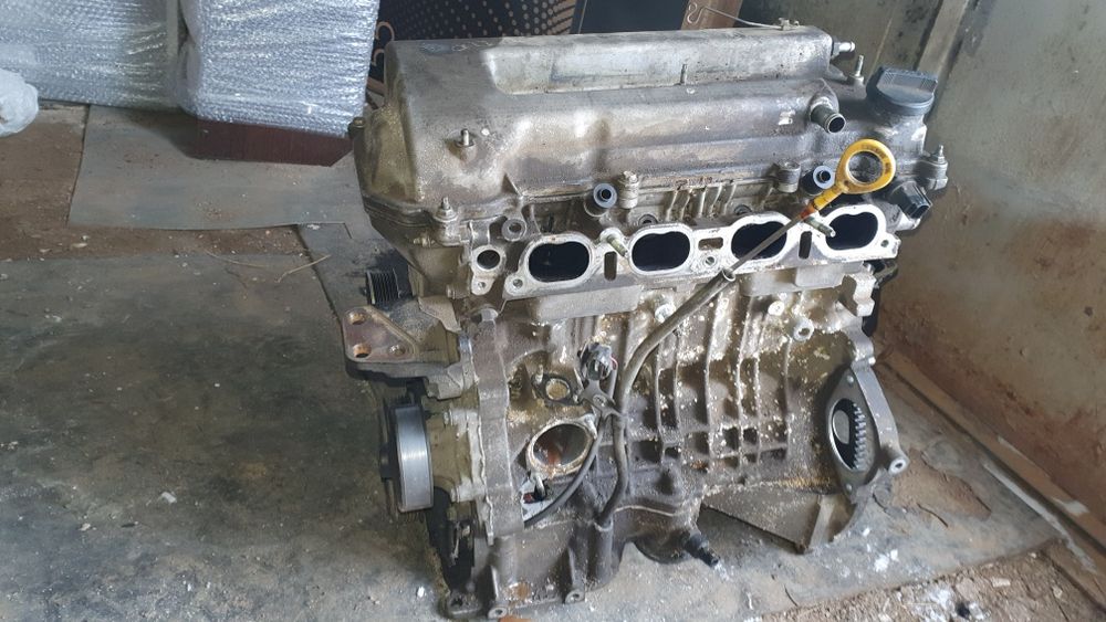 Двигатель 1zz  с таеты авенсис