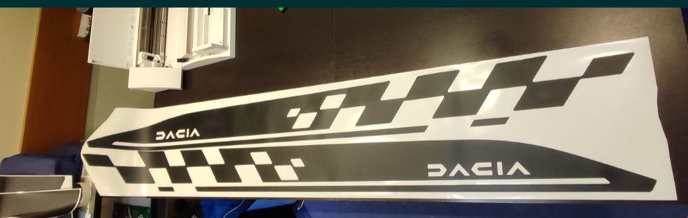 Linii sport/bandouri autocolant gama Dacia Logan/MCV/Sandero/Duster