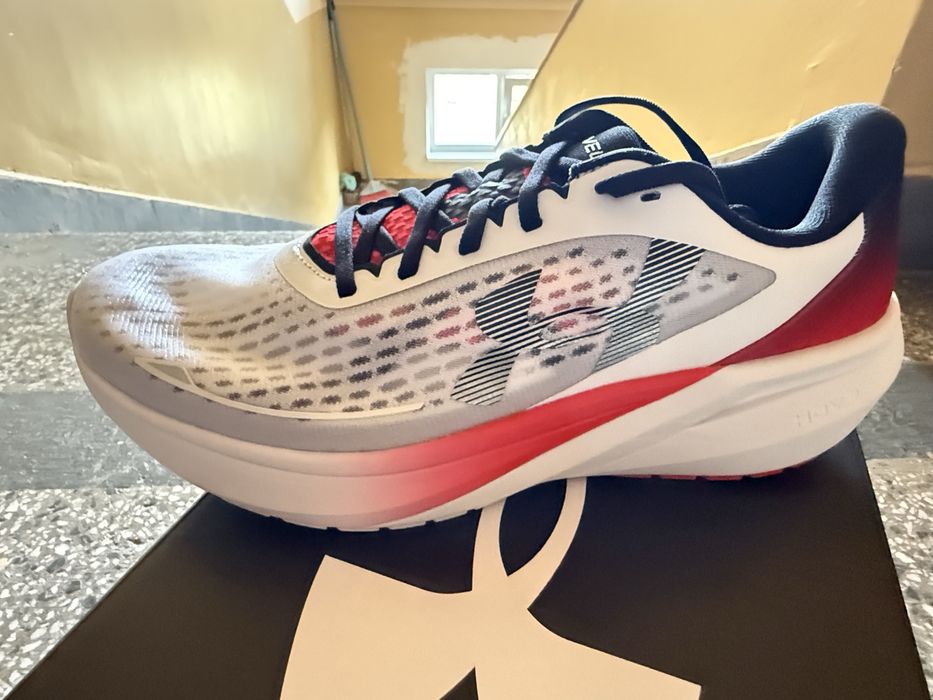 Нови маратонки Under Armour Velocity Pace