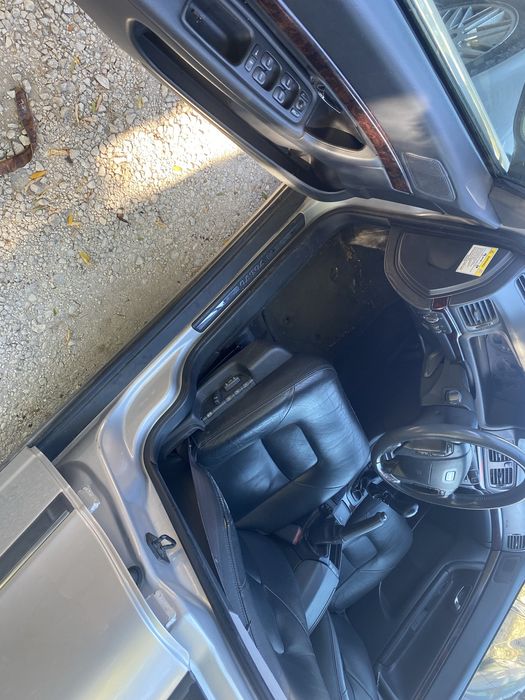 Продава се само на части Volvo S80 D5 2002г
