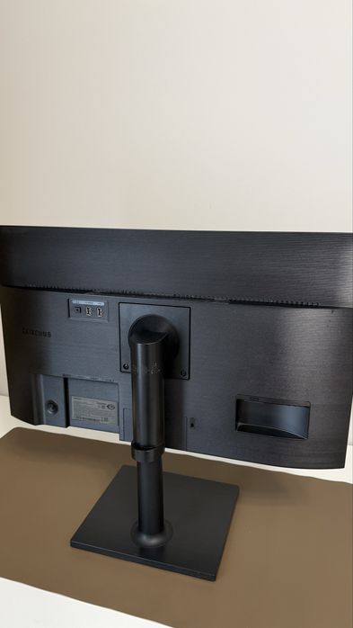 Монитор ЖК 27" SAMSUNG F27T450FQI
