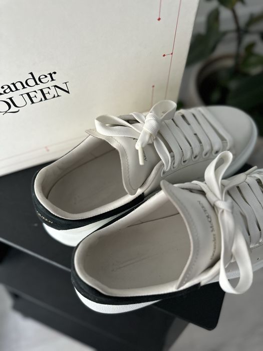 Adidasi originali Alexander Mcqueen alb negru