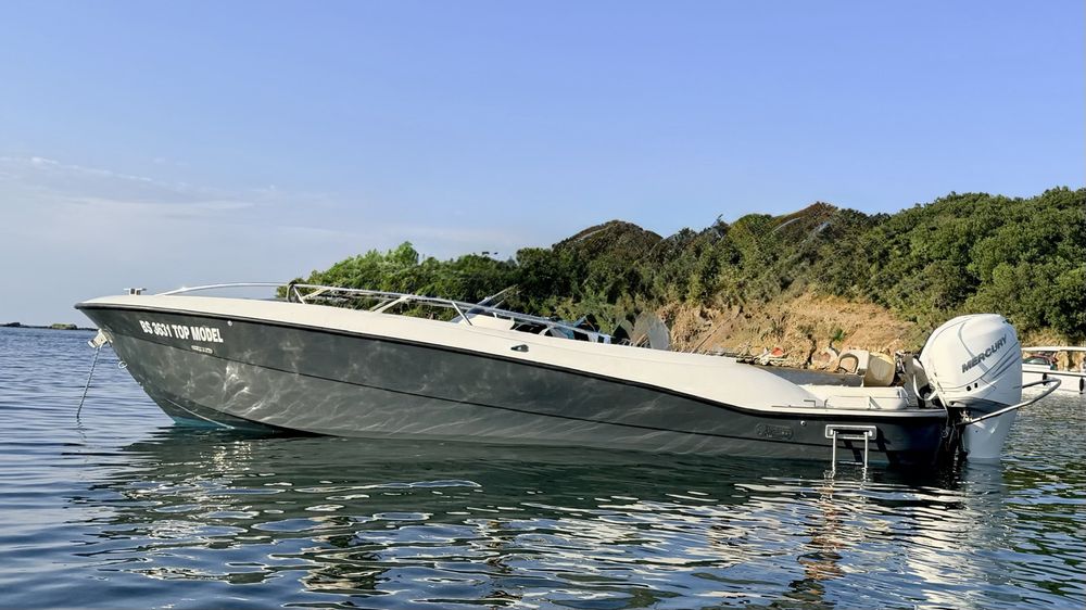 ЛОДКА Clear Libra Open 750