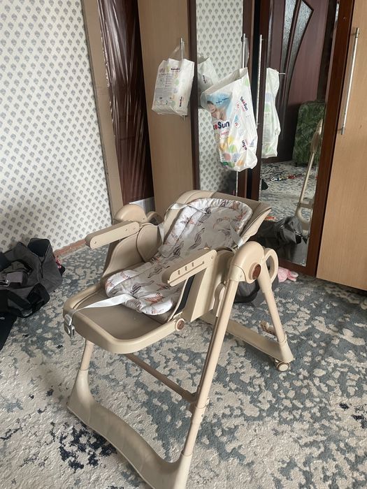 Детский стульчик для кормления+ванночка для купания+коврик ползать