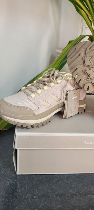 Нови туристически обувки размер 37