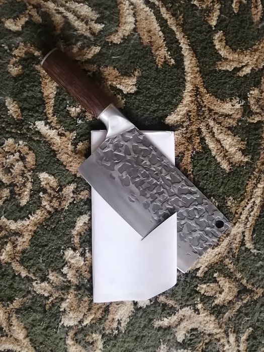 Oshxona uchun va ovlarga moslashgan puchoq