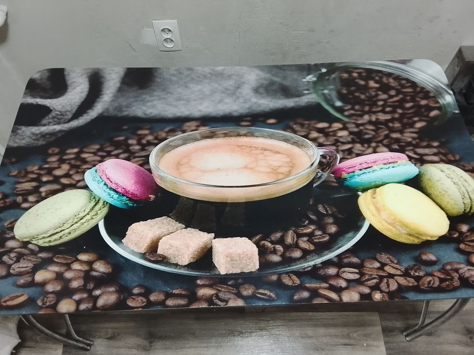 Продам стол кухонный