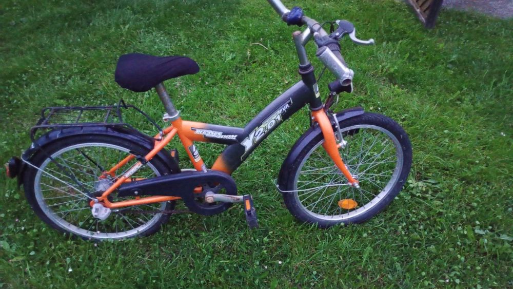 Bicicletă copii Germania, cu accesorii: iluminat, dinam, cadou