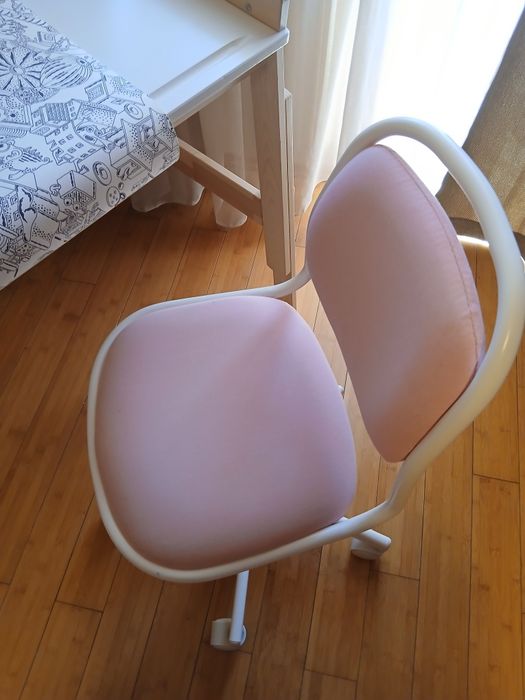 Birou pentru copii IKEA reglabil FLISAT si scaun ÖRFJÄLL