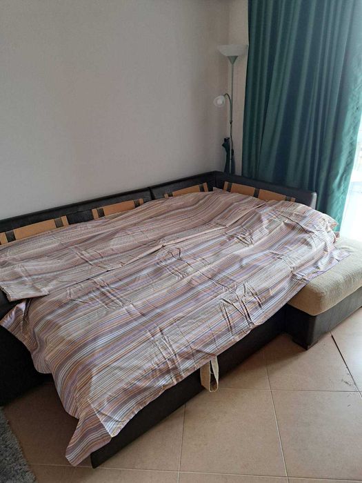 Продавам диван - разтегателен