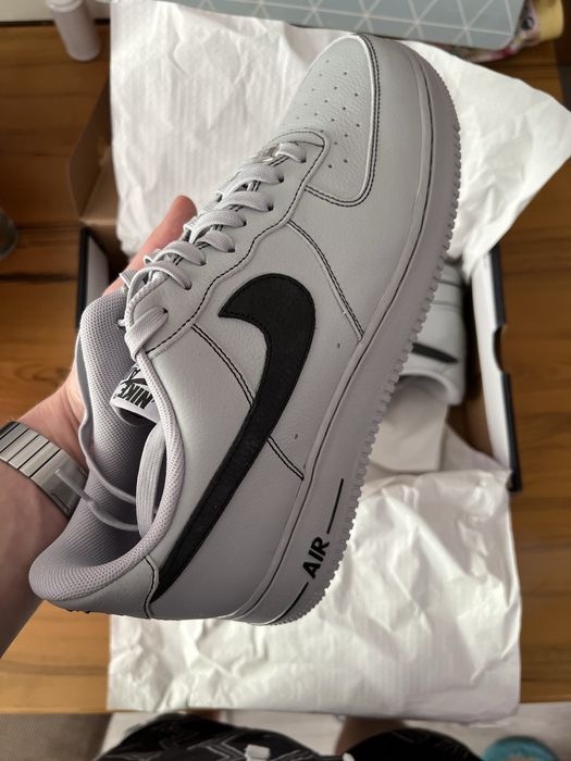 Nike Air Force 1 07 LV8 - чисто нови в кутия