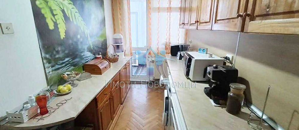 Продава се Четиристаен апартамент в Шумен, Пазара - 107 кв.м за 901 €/кв.м - Снимка #3