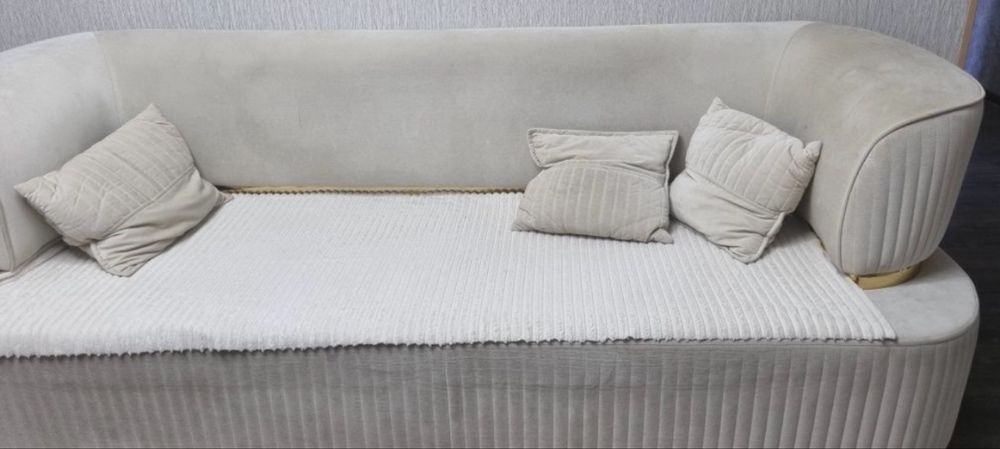 Стильный дизайнерский диван