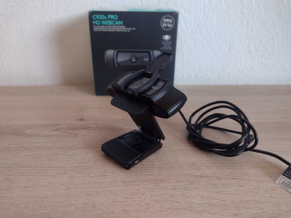камера Logitech C920s Full HD/30fps