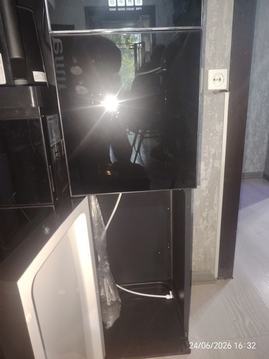 AIWA Down Black Glass Kuleri