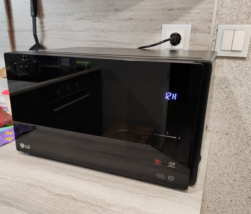 Микроволновая печь LG Smart Inverter Magnetron Solo (25L)  Доставка