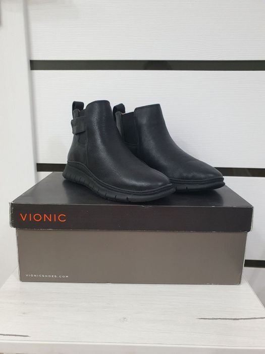 Продам новые ботинки Viconic США  рамер 35