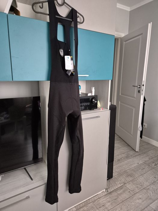 Salopeta pantaloni barbati man ciclism cycling AGU noua etichetă Măsura XXXL
Protecție șezut 
Discount pentru mai multe articole