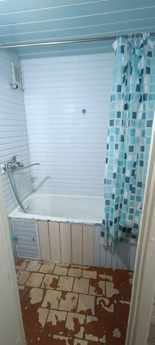 Ватный Мерос магазинга якин жойида 1 хона Люкс квартира ижарага берила