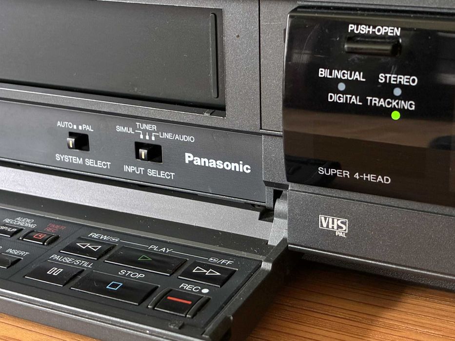 Videorecorder Panasonic NV-F65 hi-fi stereo vhs 4 head impecabil