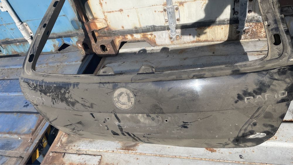 Багажник шкода рапид