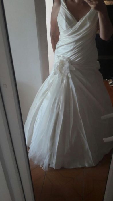Vand Rochie de mireasa “Andree Salon”,