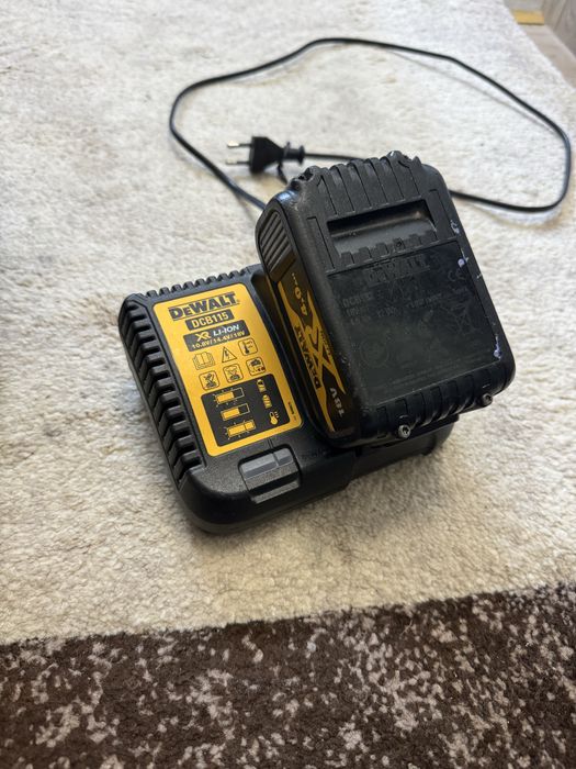 Acumulator si incarcator 18v 4ah dewalt