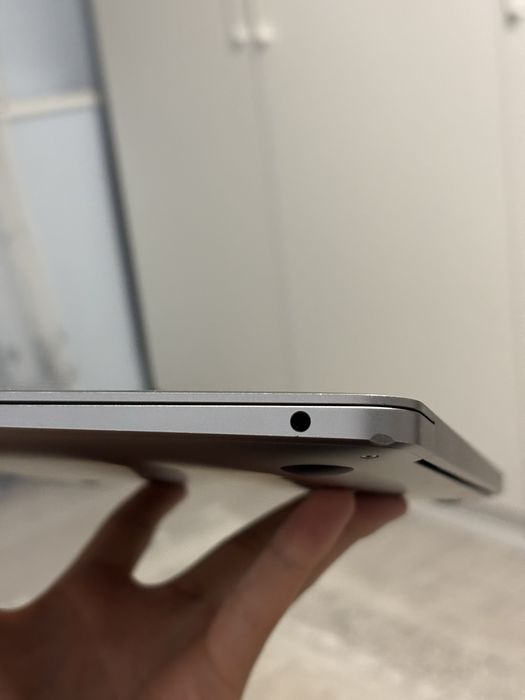 MacBook Air M1 8/256