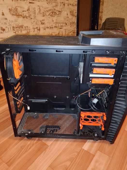 Продам корпус  Cougar challenger