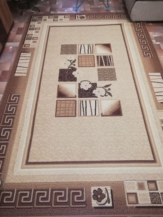 Продам ковёр в отличном состоянии