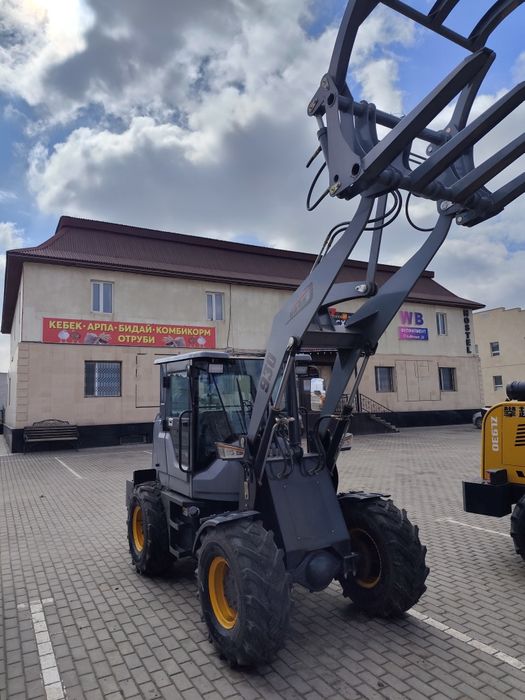 Погрузчик 930 новый без пробег