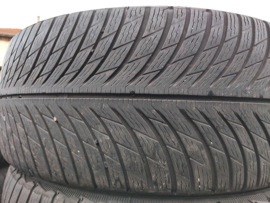 2бр Зимни гуми 245 45 18 - Michelin - DOT 2022