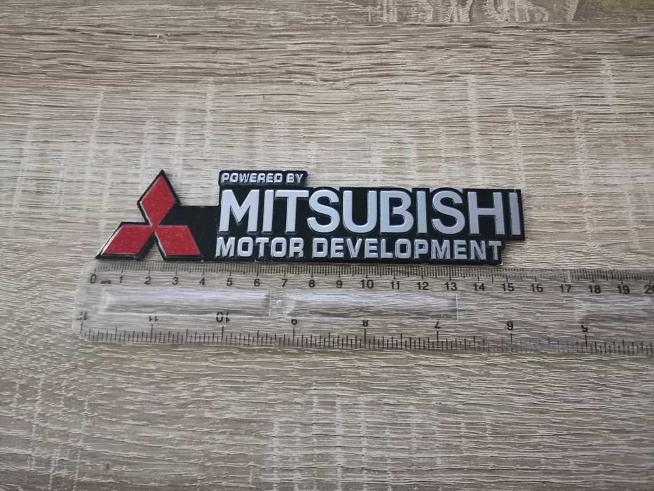стикер Powered by Mitsubishi