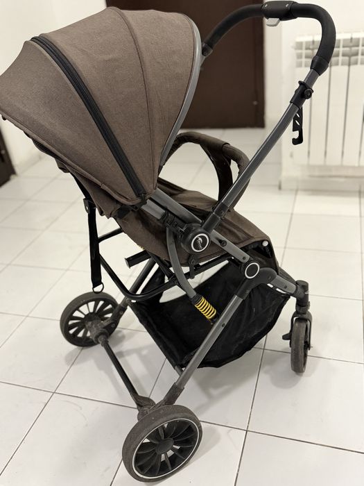 Детская коляска в отличном состояний