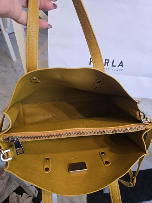 Дамска чанта FURLA - естествена кожа