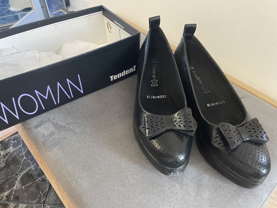 Обувки на тенденс 39