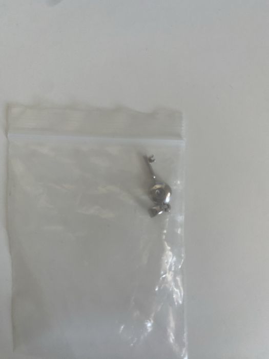 Продам новые  серьги и комплект