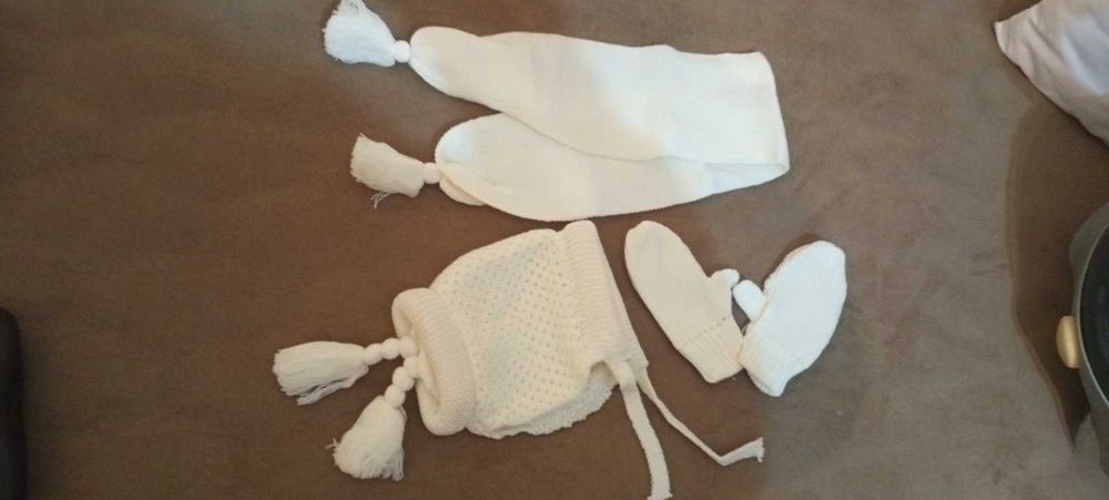 Детски зимен комплект-шапка, шал и ръкавици