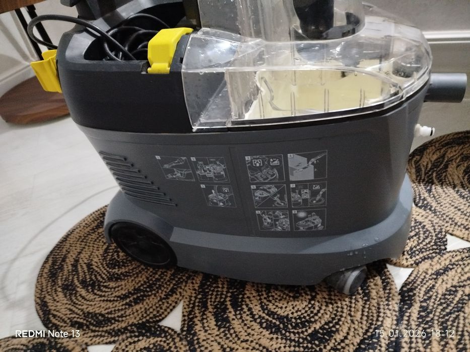 Моющий пылесос Керхер