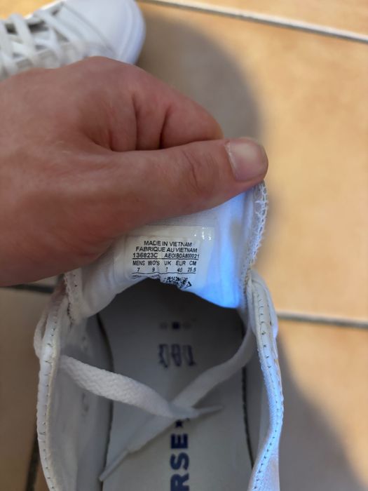 Различни видове обувки