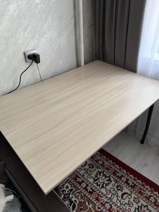 Продам обеденный стол